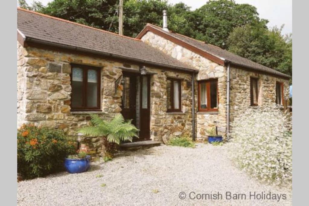 The Snug At Cornish Barn Holidays トルーロー エクステリア 写真