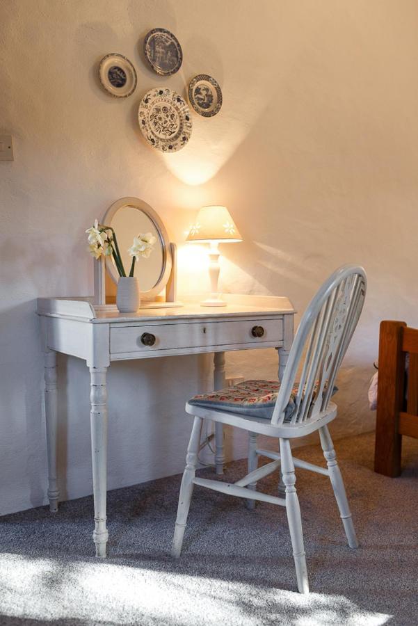 The Snug At Cornish Barn Holidays トルーロー エクステリア 写真