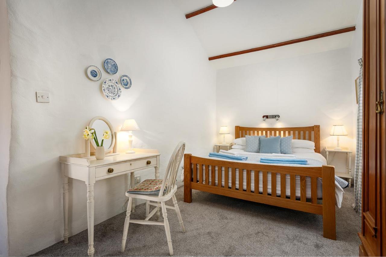 The Snug At Cornish Barn Holidays トルーロー エクステリア 写真