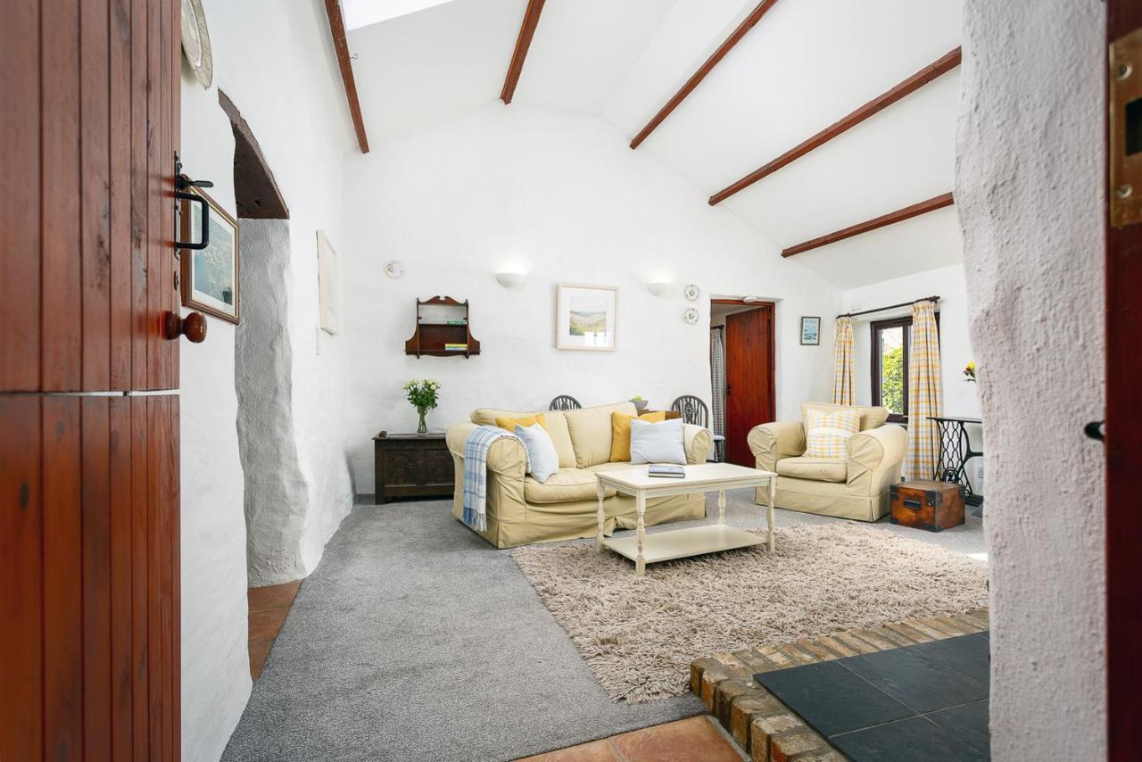 The Snug At Cornish Barn Holidays トルーロー エクステリア 写真