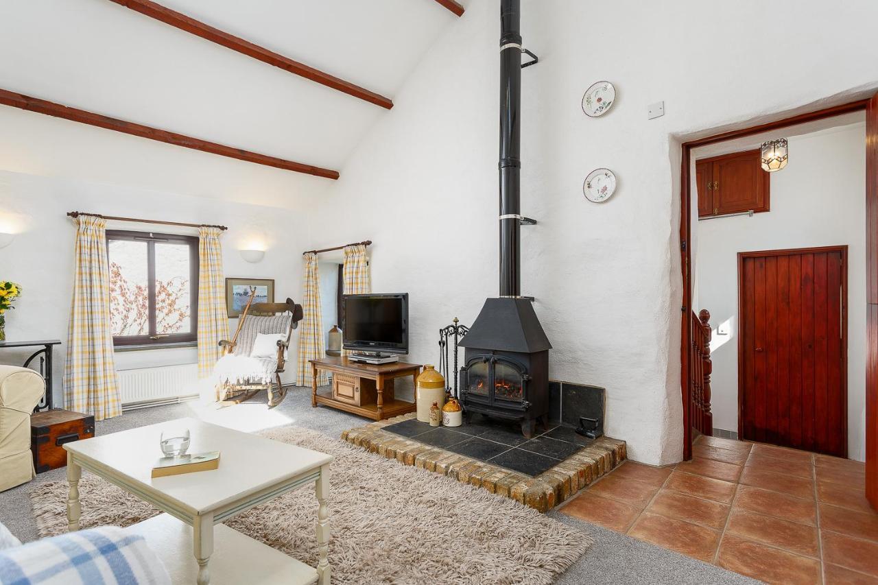 The Snug At Cornish Barn Holidays トルーロー エクステリア 写真