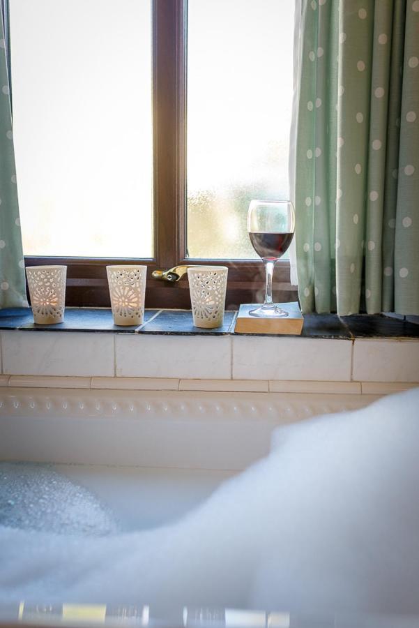 The Snug At Cornish Barn Holidays トルーロー エクステリア 写真