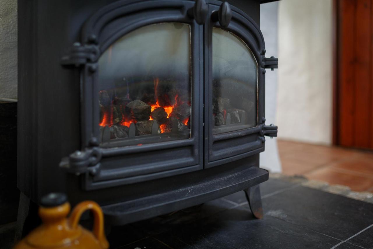 The Snug At Cornish Barn Holidays トルーロー エクステリア 写真
