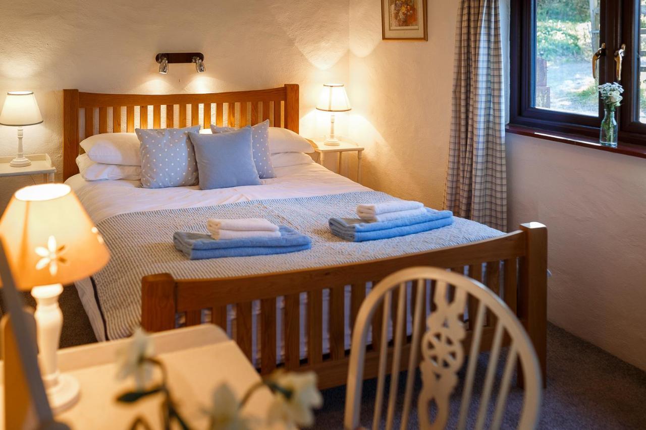 The Snug At Cornish Barn Holidays トルーロー エクステリア 写真